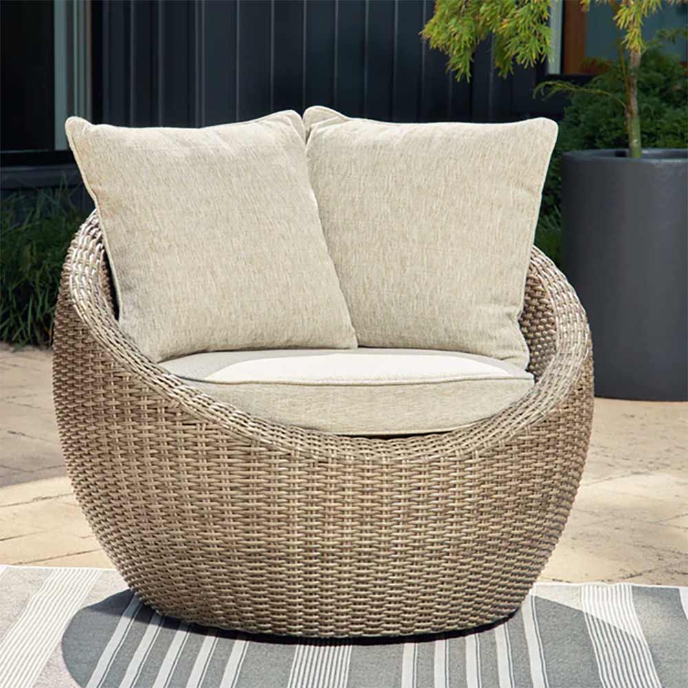 Ashley Furniture - Wicker Danson Outdoor Swivel Lounge Chair (Set of 2) Outdoor Furniture Ashley Furniture